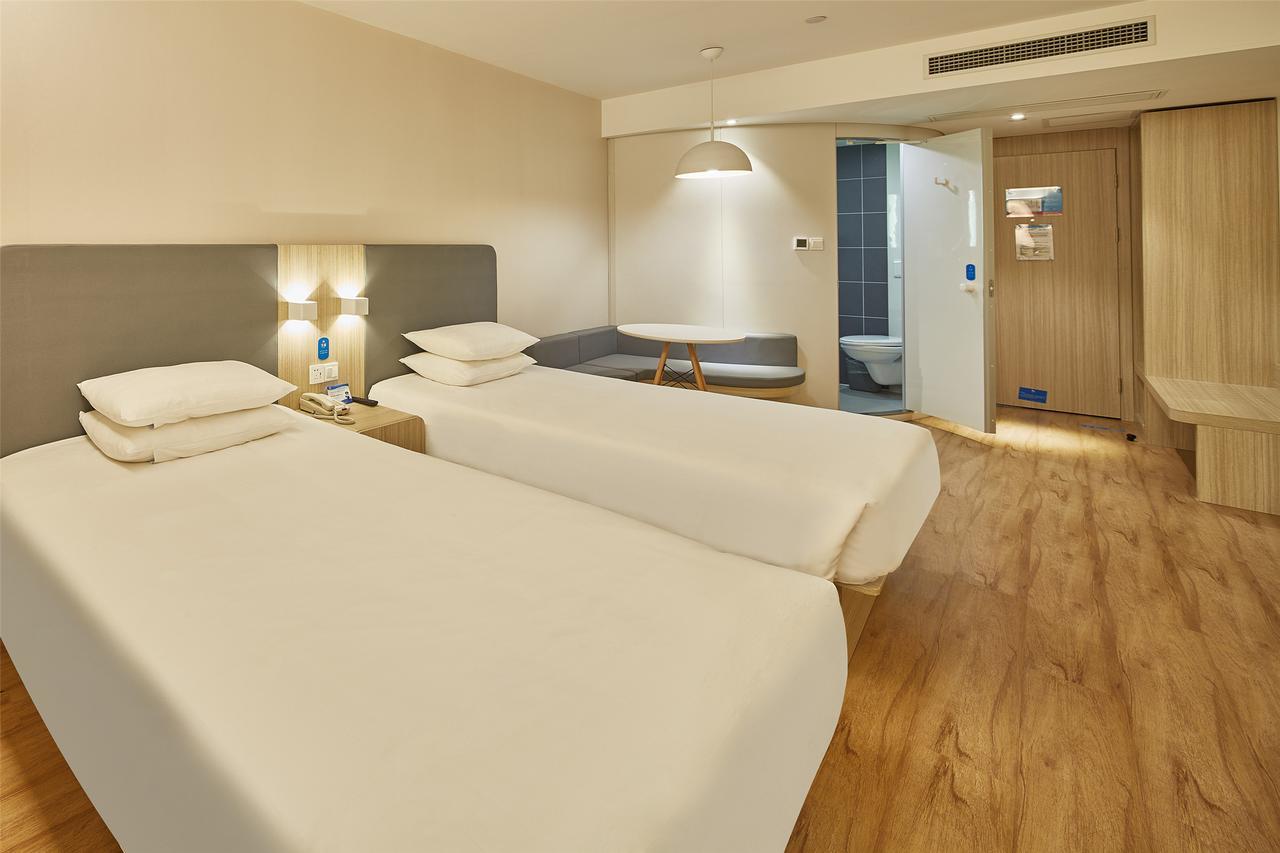 Hotel Hanting Chuansha East Gaoke Road 2*