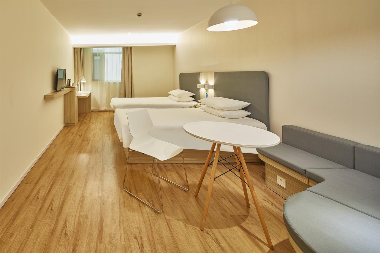 Hotel Hanting Chuansha East Gaoke Road 2*