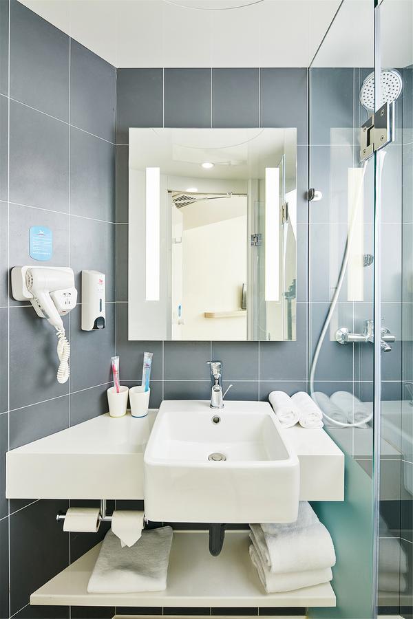 Hanting Chuansha East Gaoke Road 2*